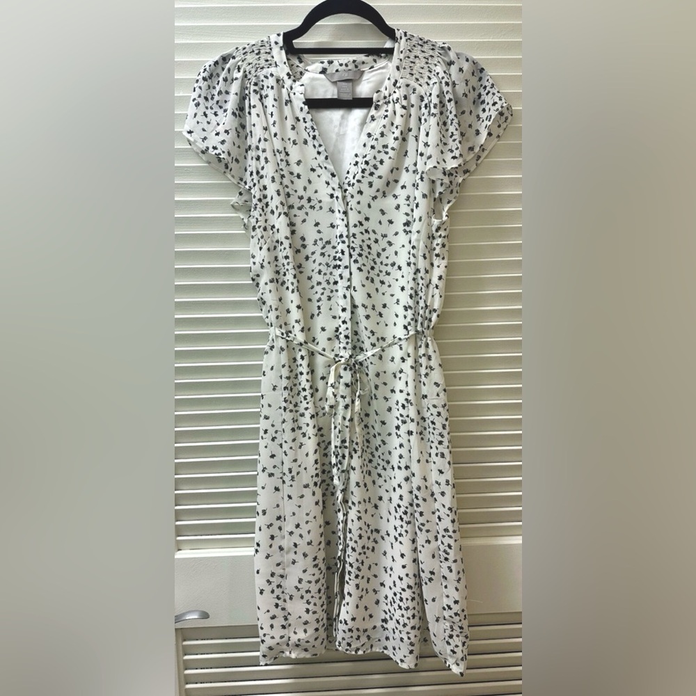 H&M Black and White Scoop Neck Midi Sundress